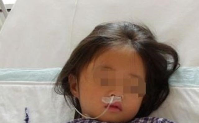 大人们|孩子睡觉总是咧着嘴笑,父母带娃去医院检查,医生:幸亏来得及时