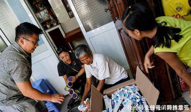 墓碑|他是100个孩子的“父亲”，但他同时亲手埋葬了超过2万名婴儿