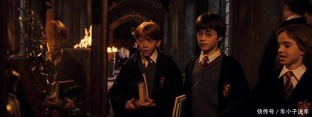 《哈利波特》二十周年纪念版封面大比拼,台版被批「太像宫崎骏」