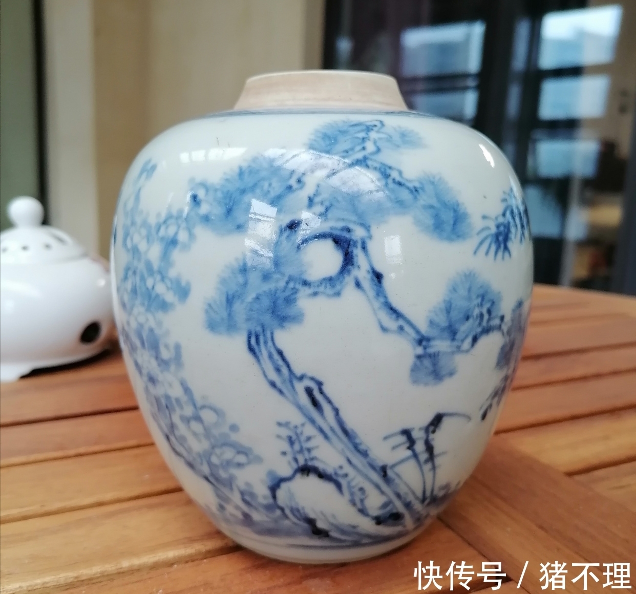 鉴赏！瓷器鉴赏：这样的青花罐，你认不认？