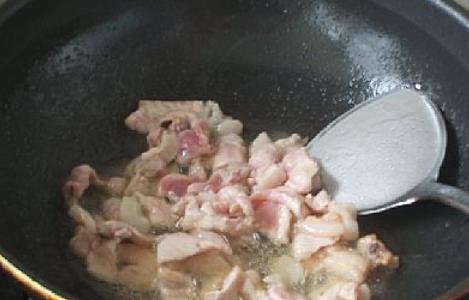 炒瘦肉,最忌直接下锅炒!教你4招,肉质嫩滑入味,好吃不粘锅!