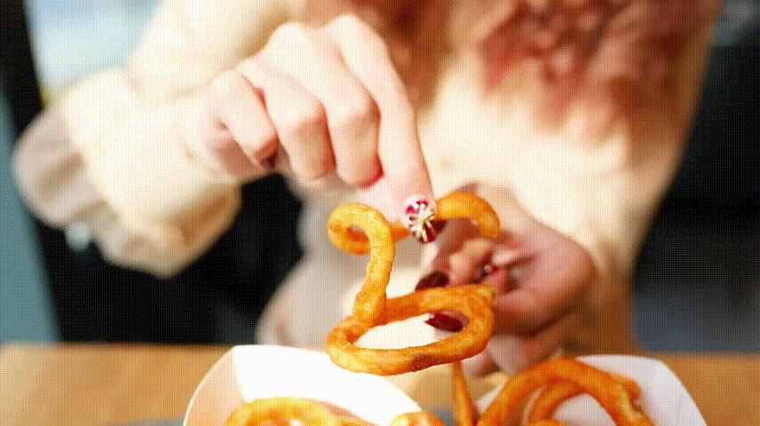 麦当劳新品上线助你“牛”转乾坤，“食”来运转！