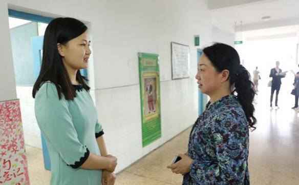 名字|小学生因姓名走红,连名带姓加起来共“2笔”,老师:幸亏有弯