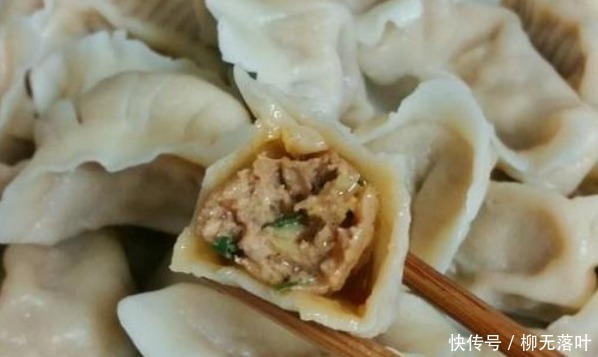 饺子皮|煮冻饺子,记住3个窍门,饺子个个不破皮,吃着筋道,不像冷冻的!