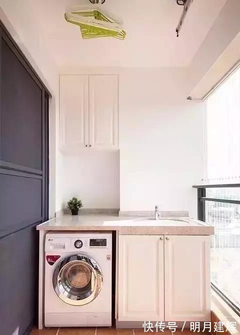 洗衣机|阳台放个洗衣机,做洗衣房就好了,改成其他空间反而不好用