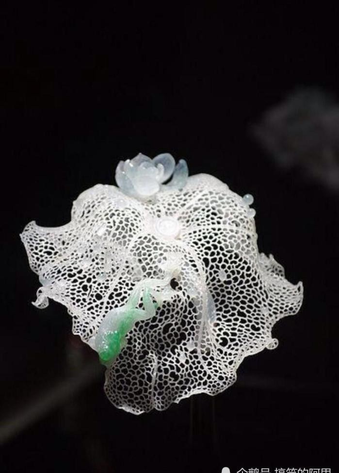 翡翠,乾隆让它“由石变玉”,慈禧让它昂贵到今天