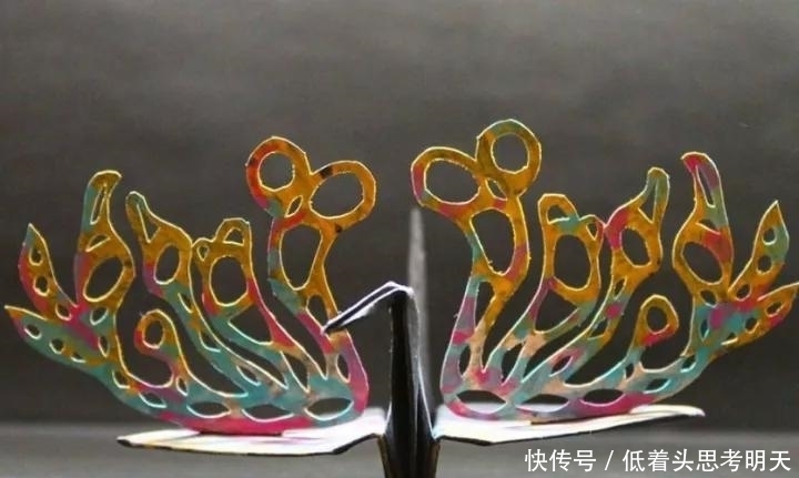 重样|每天折一只千纸鹤,他坚持了1000天不重样,女友被感动到梨花带雨