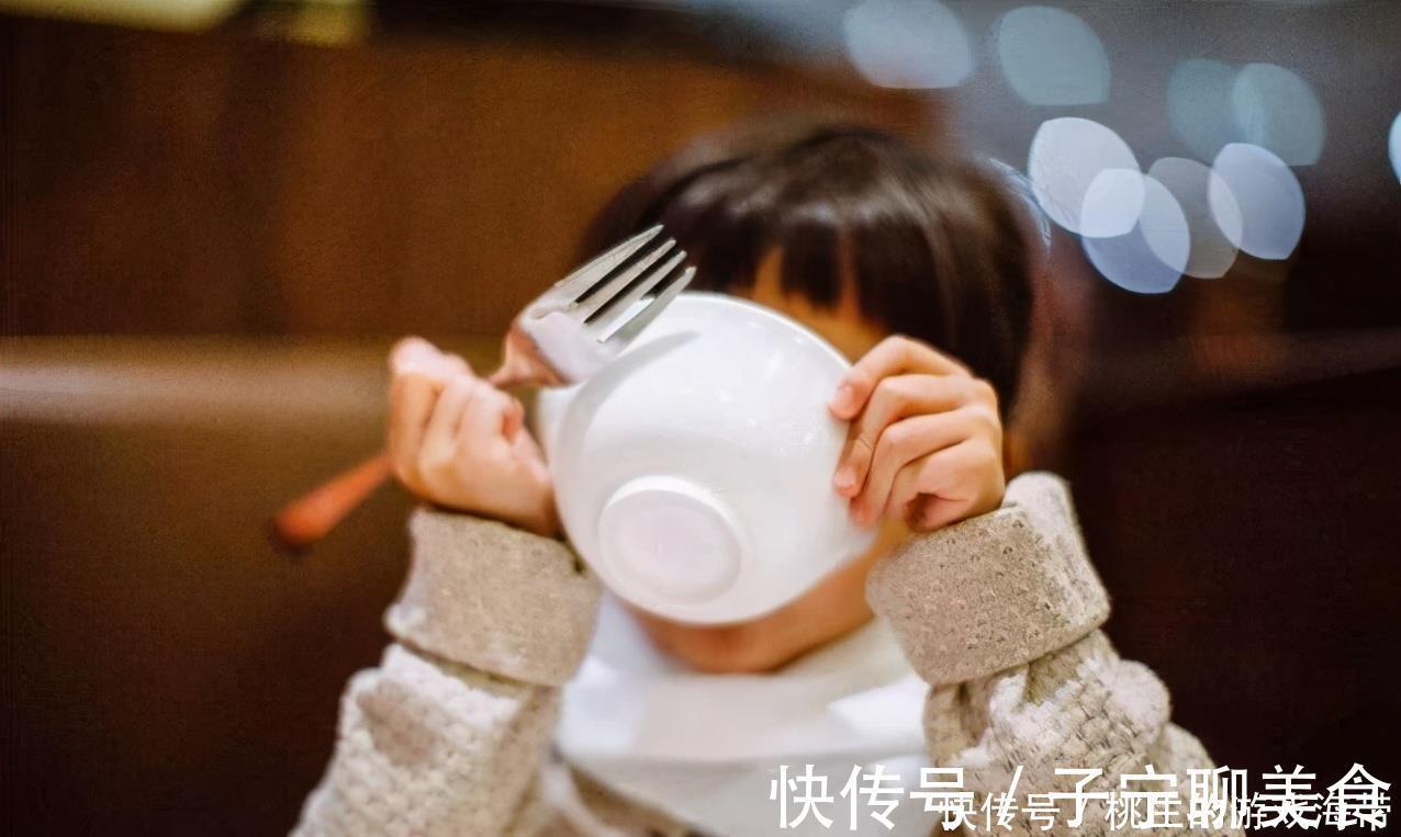 餐具|宝宝不好好吃饭,那是因为父母没有用对方法,以下4点必须要了解
