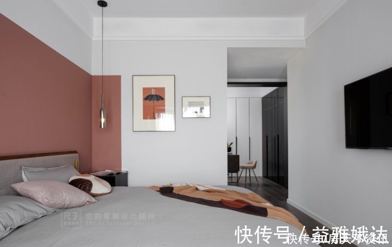两房|年轻夫妻89㎡北欧烟粉色小家，两房并一房，拥有超大衣帽间和多功能房