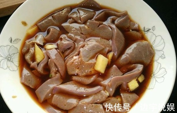 姜汁汤|吃味精掉头发晚上吃苹果等于吃砒霜9大谣言只有2个是真!