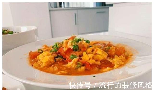 西红柿|老公打工带20万回家,我特意下厨做了一桌菜,上桌后我哭着赶他
