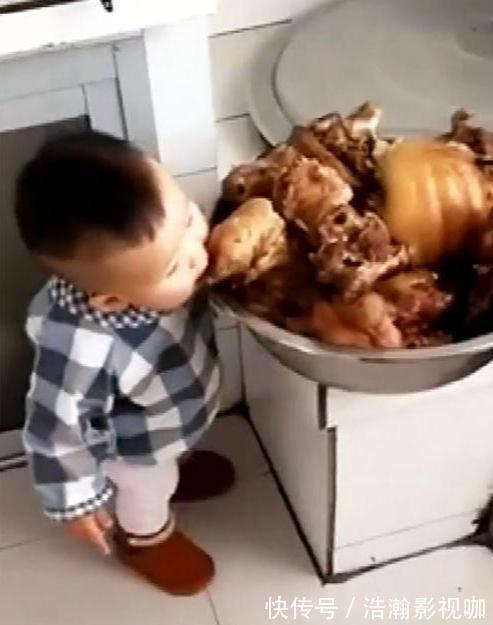 孩子|宝宝睡觉宝妈煲汤,回头发现孩子“没了”,奶爸可能在锅里