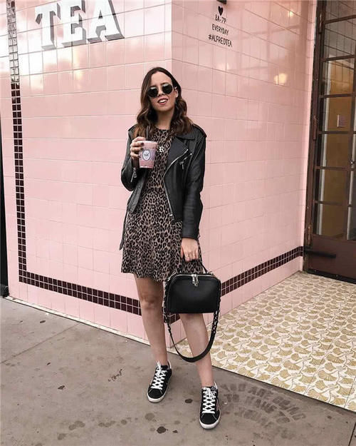 女人40以后,如果不差钱的话,春天建议买这5种外套,时髦又减龄