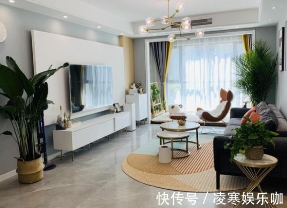 衣帽间|真羡慕，小夫妻俩新房装修超漂亮，全屋都很喜欢，以后有房照着装