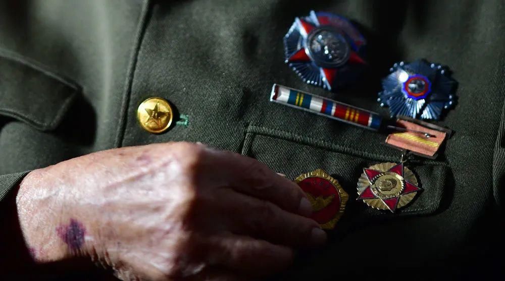 中国人民志愿军|致敬最可爱的人——听张计发老人讲述一个苹果的故事