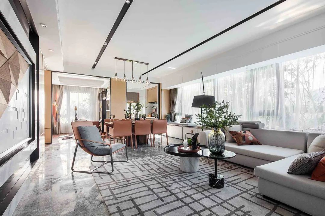 布置|122㎡现代时尚,心灵手巧的女主,在家布置工作台,做起针线活