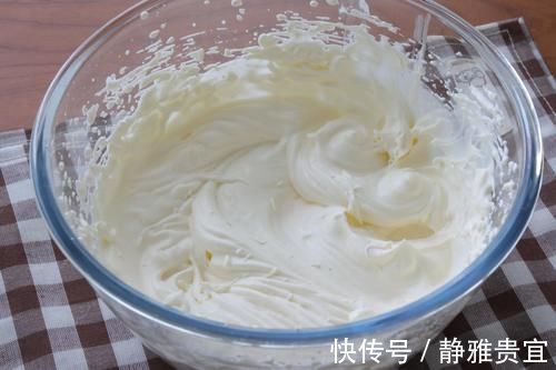 好吃|戚风纸杯蛋糕，不开裂不回缩，挤上入口即化的奶油，颜值高又好吃