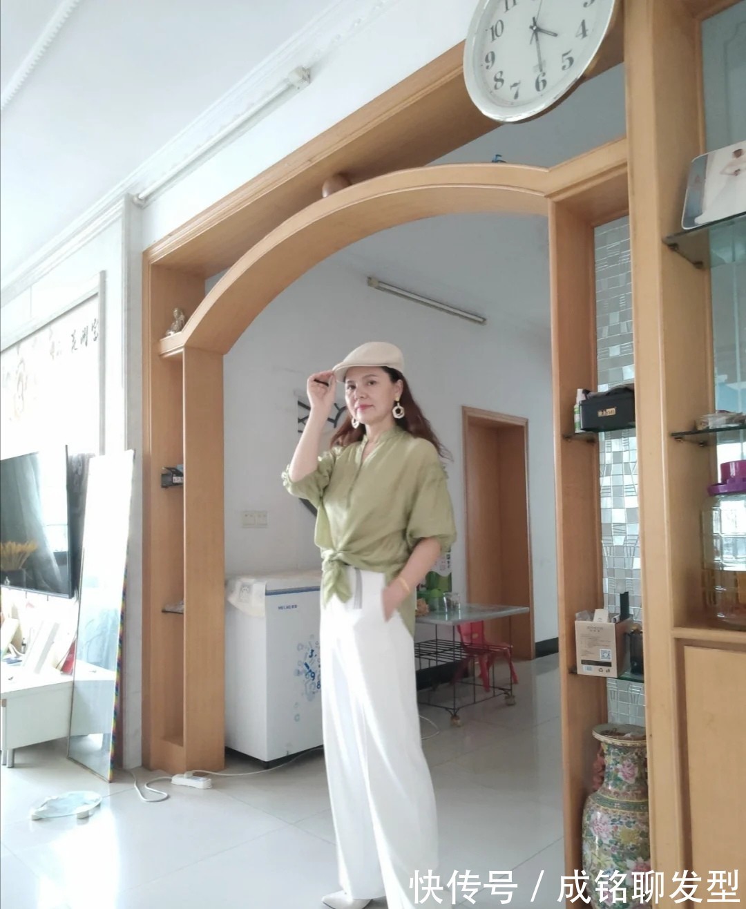 裤装 五十多岁的中年女人,这3个穿搭雷区最好别触碰,没气质又显廉价