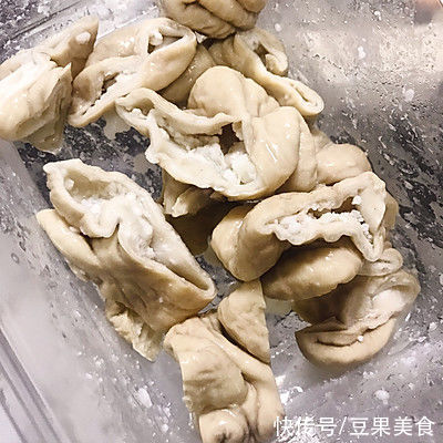 爆炒肥肠|小炒｜爆炒肥肠｜楼下小饭馆的味道