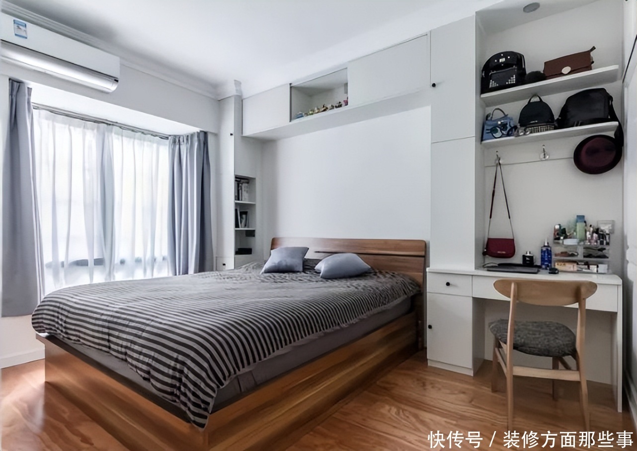 小立柜|96平北欧风三居室,玄关柜子占据整个墙面,一直延伸到客厅