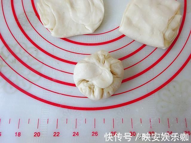 做法|这饼怎么吃都吃不够,咬一口直掉渣,酥脆香甜又暄软,做法真简单