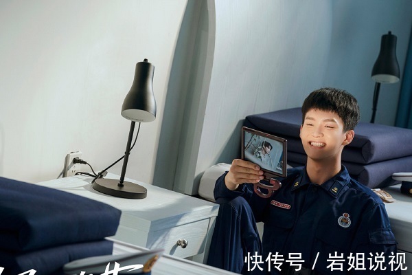 王大印|《你好,火焰蓝》父母三观正,孩子自然通透,江桐如此,他也如此