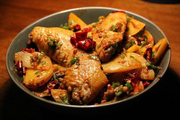 干锅菜|想吃入味的美食，大厨指导你，十分钟就能做好一道干锅