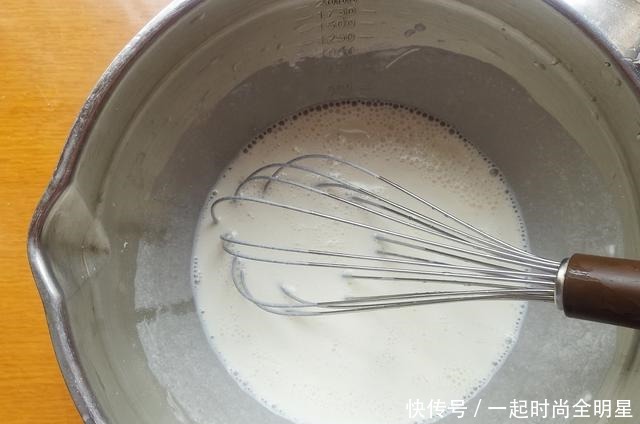 网红糯米糍雪糕,教你在家就能做,软糯香甜,奶味十足,快试试