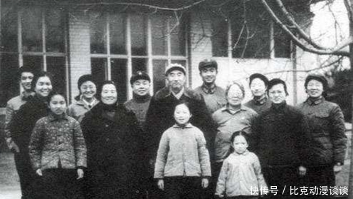 山西|徐向前初见阎锡山，并未向司令长官敬礼，而是毕恭毕敬的鞠躬