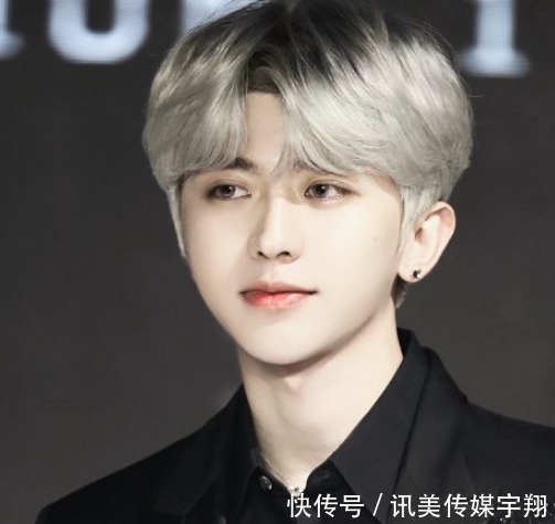 蔡徐坤|蔡徐坤作为选秀出身的爱豆，不仅唱跳能力好，综艺感也强