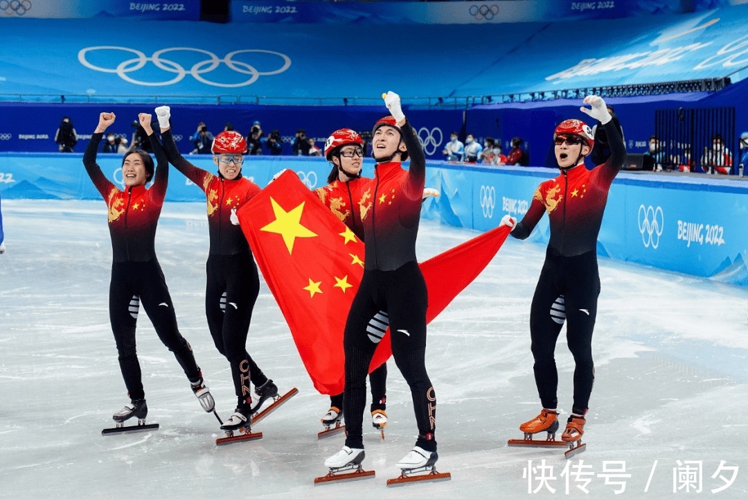 耐克|浮沉三十年:中国运动品牌从面目模糊到逆袭耐克