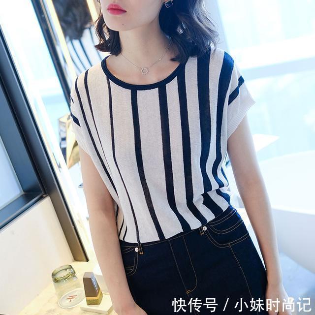 t恤 精致的职场女性,衣柜里需有的8款上衣,高端大气提升气质