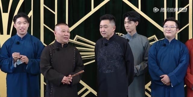 孟鹤堂 曹鹤阳淘汰后的玩笑话戳痛了郭德纲,老郭一句话回怼让其满脸尴尬