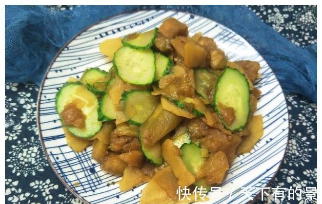 细长条|立冬前后，3样食材一起炒，味道鲜美营养高，家人都爱吃