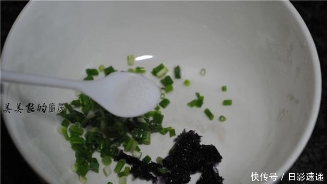 馄饨汤这么调,简单好味道,几种调料,开水一冲,比骨头汤还鲜