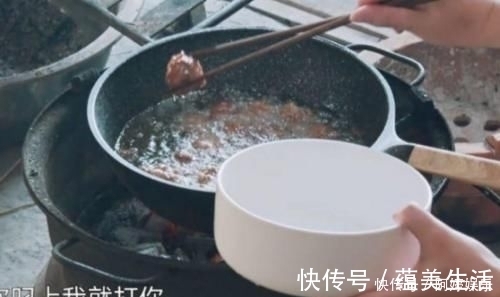 向往的生活|黃磊做的“肉丸子”能吃嗎導(dǎo)演忘開濾鏡穿幫，網(wǎng)友送我也不吃