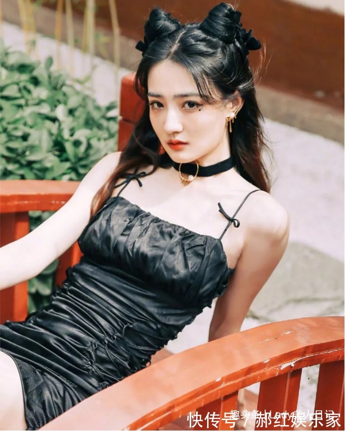 手套|爱上了徐璐这妖精身材,哪吒头造型古灵精怪,脖子上的拉环特吸睛