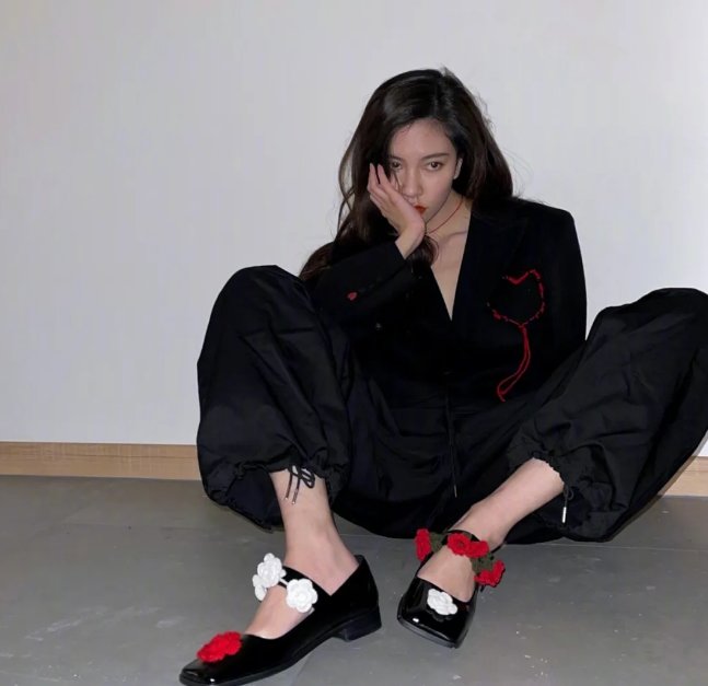 穆勒|凉鞋下岗了！这双才是初夏“王炸鞋”，太惊艳了