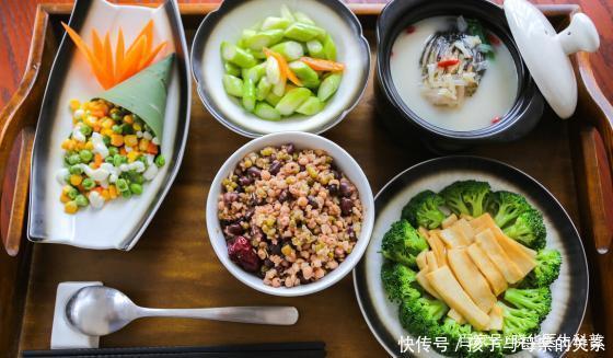  风险|50岁后，每十年脑梗风险增加一倍，医生：坚持3件事，血管才更好