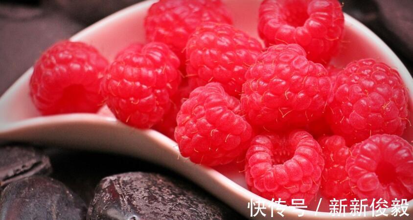 圣女果|人到中年想长寿,推荐常吃3种水果,降压减脂、促消化,延缓衰老