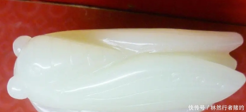 鉴宝节目|女子随身戴一块玉10年,专家:你胆子可真大,知道这玉的来历吗