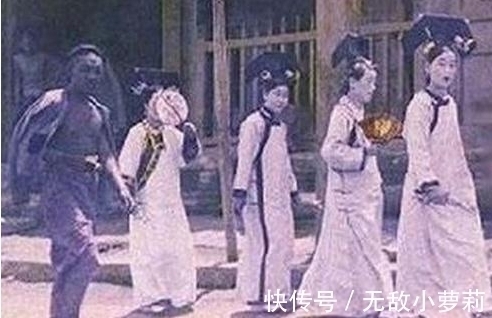 神秘的|92年故宫墙上的“宫女魅影”，仅出现5秒，留下张照片就消失不见