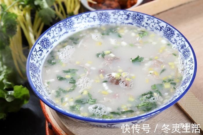 炖羊肉时，记得放“1白2黄”，羊肉鲜嫩软烂，汤浓味道鲜，无膻味