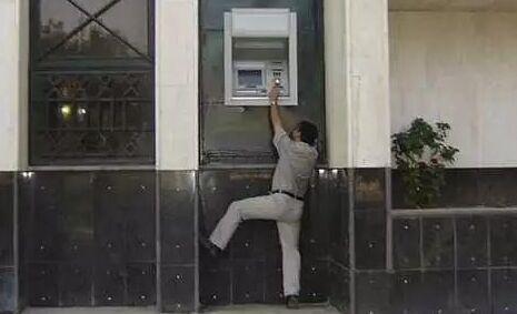 群殴@无脑设计师的反人类作品,设计师迟早会被群殴