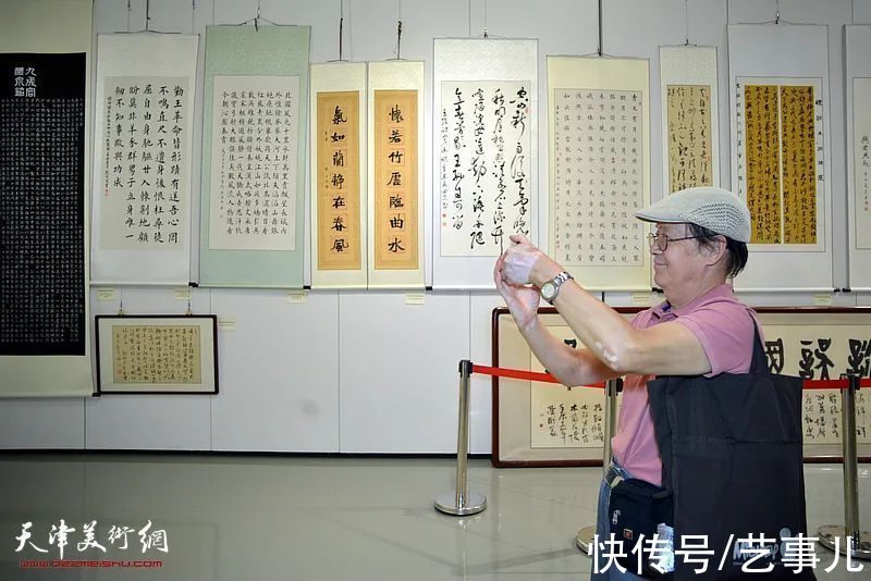 蓝天救援队|孙荣刚师生展滨海圆满收官呈两大看点:书画致敬英雄 收李建华为徒
