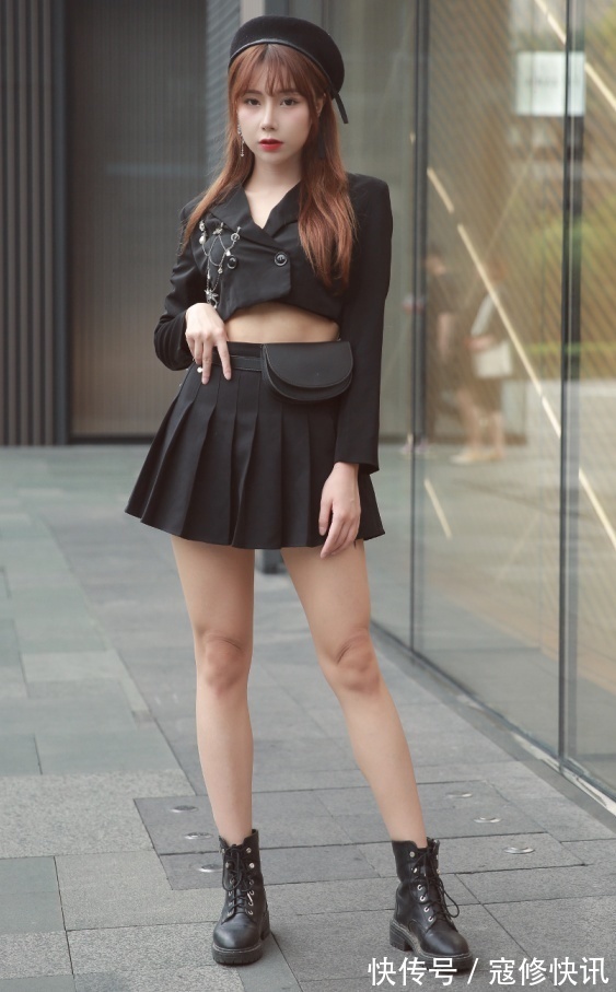 上身|小姐姐的身材太不协调了吧肚子全是赘肉,却拥有一双漫画腿!