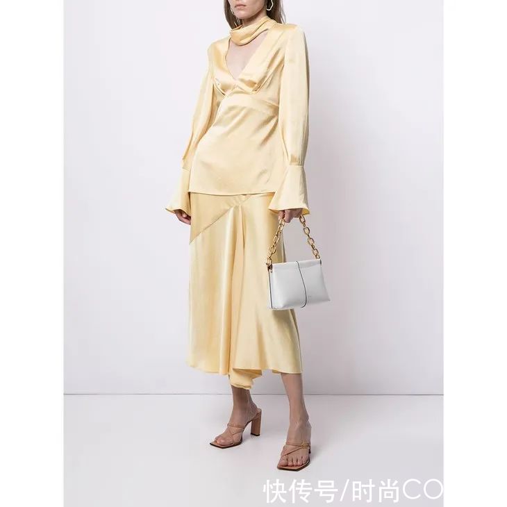 s这么大规模的撞衫，好久不见