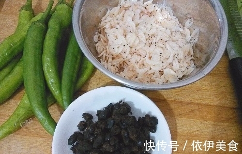 豆豉|别只会用虾皮做汤了，和它一起炒，比肉还香，鲜美下饭还能补钙