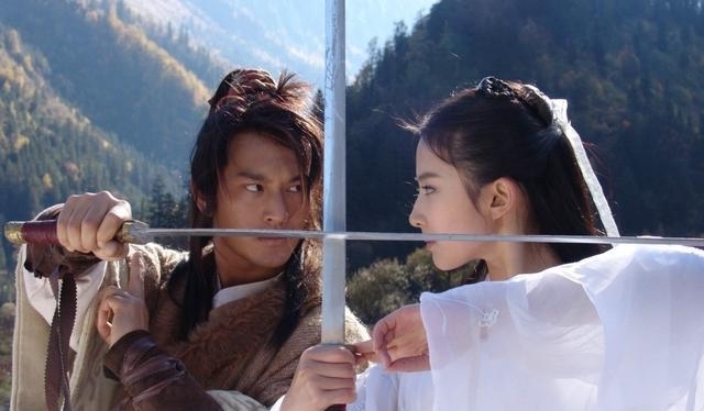 金庸先生|神雕侠侣的不同结局,小龙女坠崖后全书终结,杨过与郭襄双宿双飞