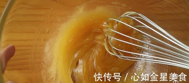 月饼|这款五仁月饼太香了，传统做法味道经典！